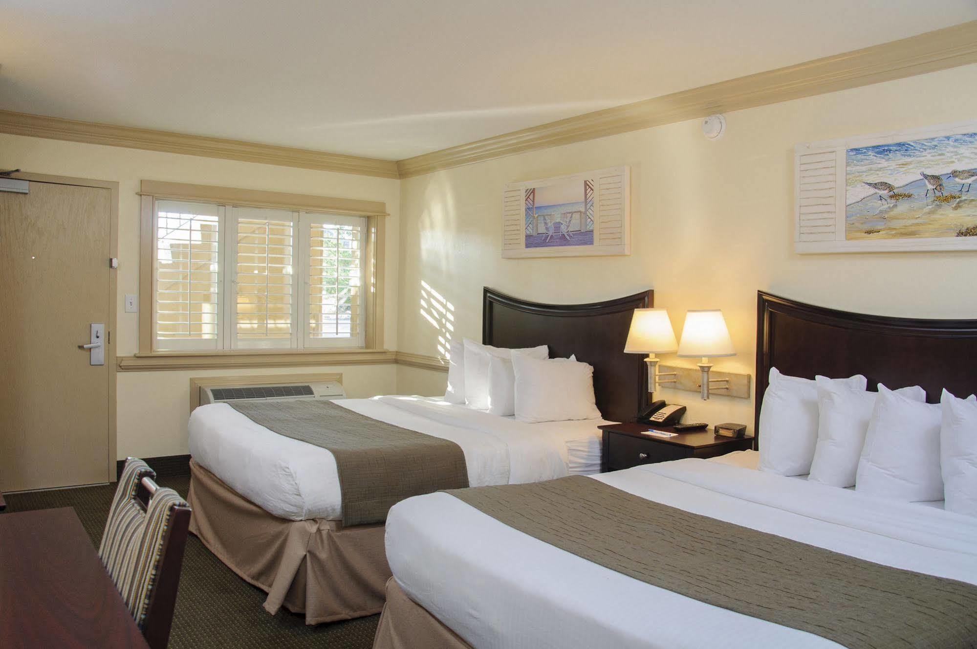 Shutters On The Banks Hotel คิลเดวิลฮิลส์ ภายนอก รูปภาพ